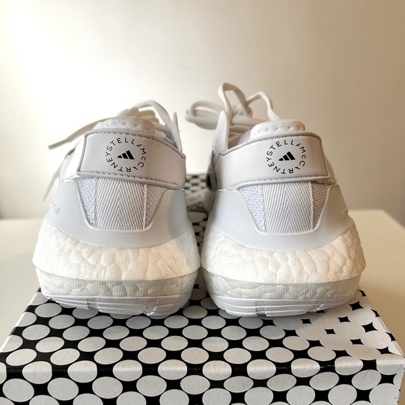 NWT Adidas Stella McCartney UltraBoost 22 Sneakers - Purple Accents - Picture 8 of 9